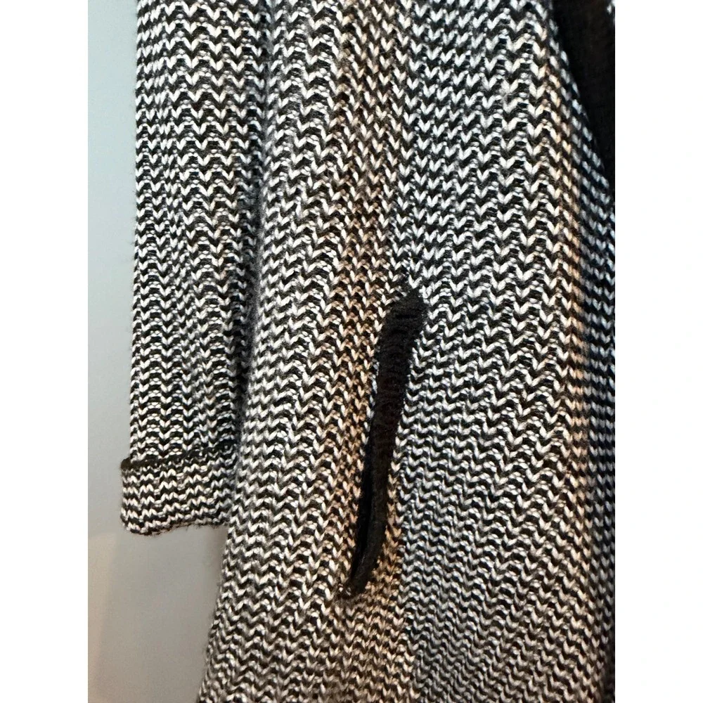 Charlie Paige Black White Chevron Knit Open Front Cardigan Sweater Small Medium